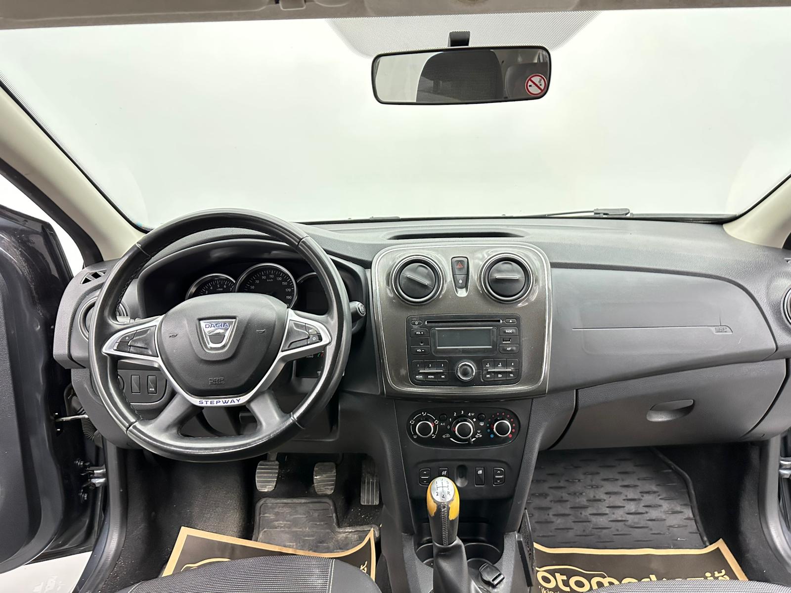 DACIA SANDERO 16